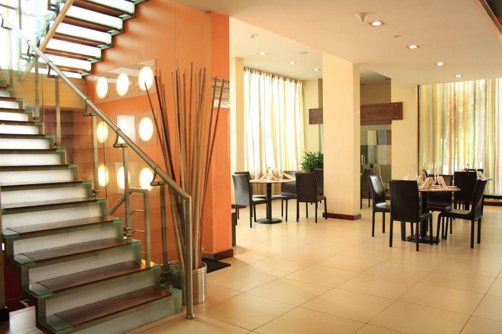 37Th Crescent Hotel Bengaluru Dış mekan fotoğraf