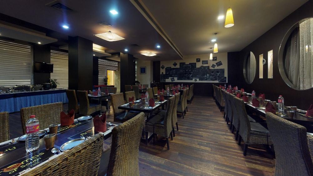 37Th Crescent Hotel Bengaluru Dış mekan fotoğraf